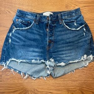 Abercrombie & Fitch Curve Love High Rise Mom Short
